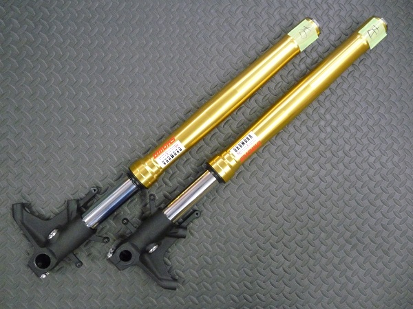 GSX－R750（2014model）フロントフォークのフル